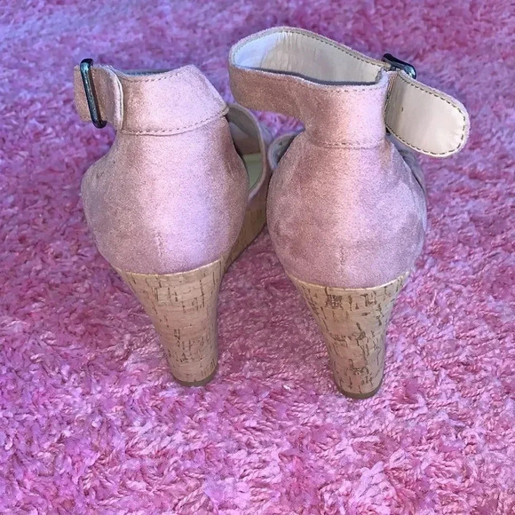 Marc Fisher Batini Wedges  - Picture 3 of 4